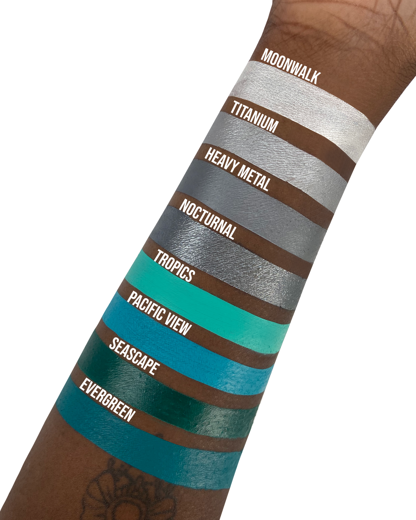 Gavissi Beauty - "MOONWALK" RETRO LINER