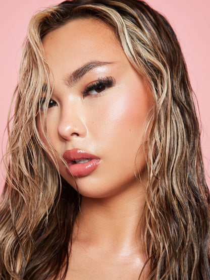 Cheek Of It Liquid Highlighter