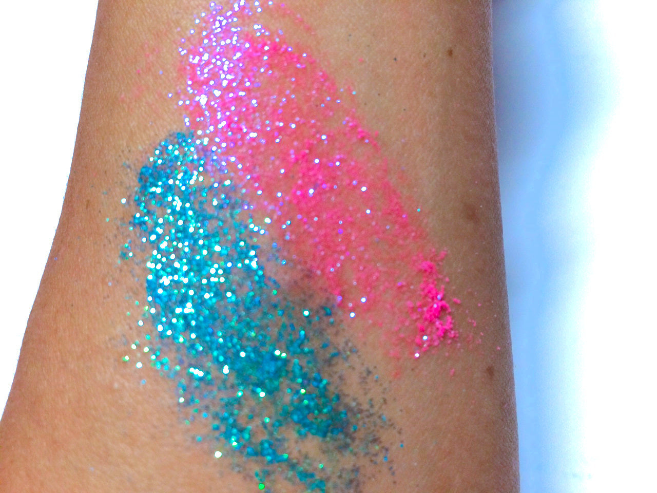 Inked Doll Cosmetics - XOXO *UV* Iridescent Glamdoll Glitter
